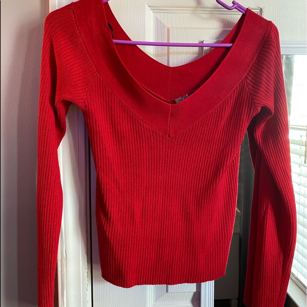 Red long sleeve, cropped blouse